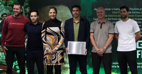 Depois de Gómez, Palmeiras inaugura espaço permanente de Abel Ferreira na Sala de Troféus
