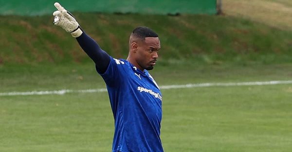 Vídeo: a incrível sequência de defesas de Carlos Miguel no jogo-treino do Palmeiras