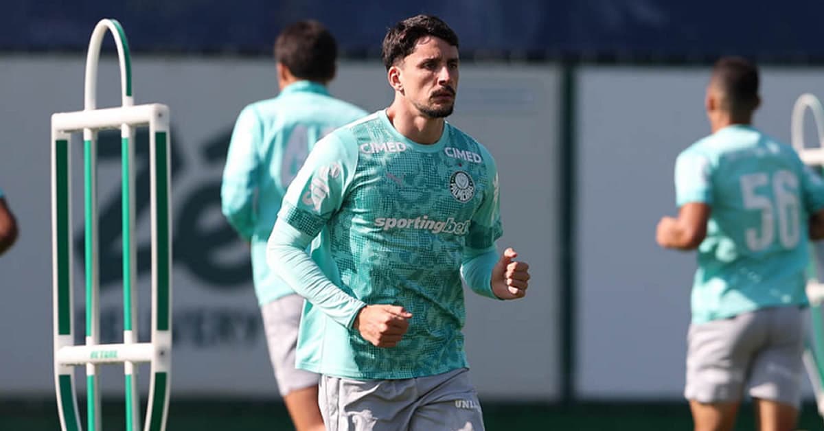 Piquerez supera lesão, cita aprendizado na Copa e celebra retorno ao Palmeiras