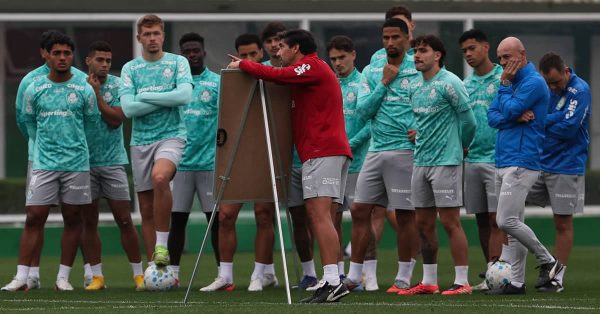 Palmeiras enfrenta o Santos pelo jogo de ida das quartas de final da Copa do Brasil