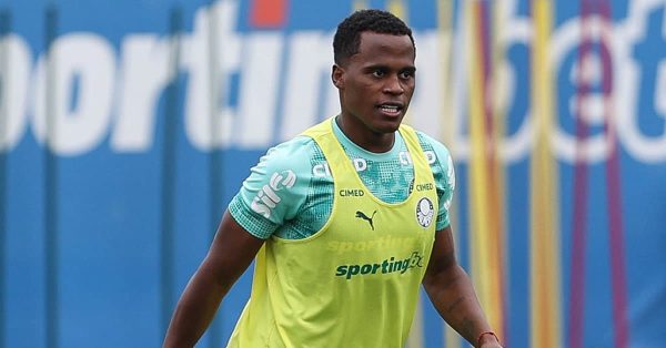 Arias espera jogo difícil contra o Cerro e destaca importância da torcida