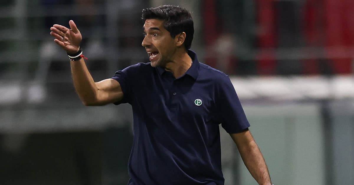 Abel vê "belíssimo" jogo do Palmeiras e lamenta falhas ofensivas e defensivas