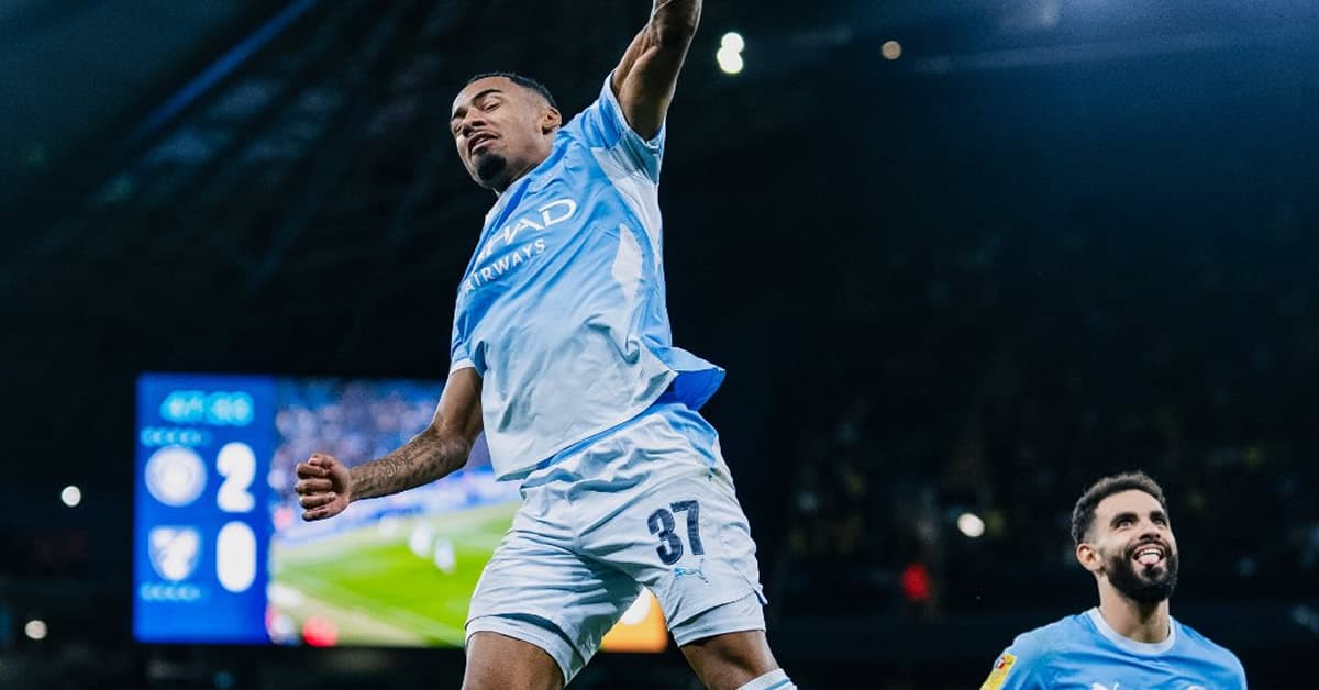 Allan estreia com gol e assistência pelo Manchester City