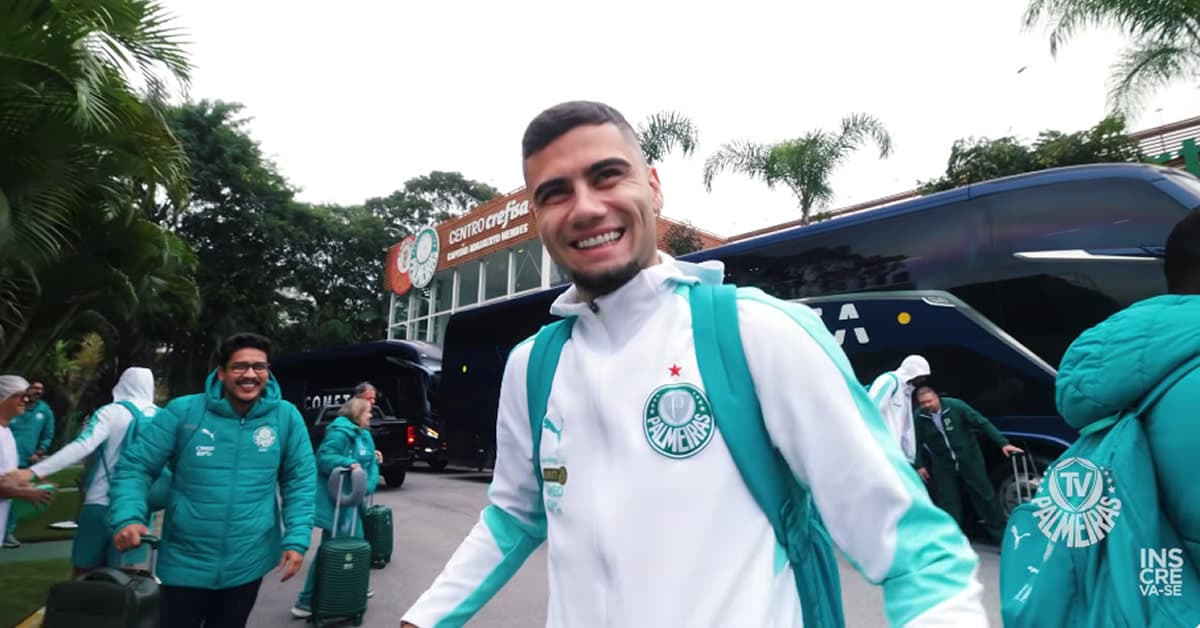 Vídeo: funcionários do CT recebem o Palmeiras com festa após classificação na Libertadores