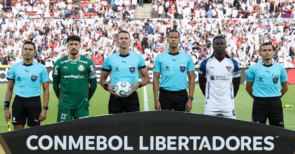 Ficha técnica de LDU 3 (3) x (4) 2 Palmeiras