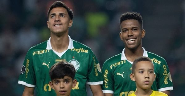 João Paulo Sampaio revela salários de Vitor Reis e Estêvão antes de serem negociados pelo Palmeiras