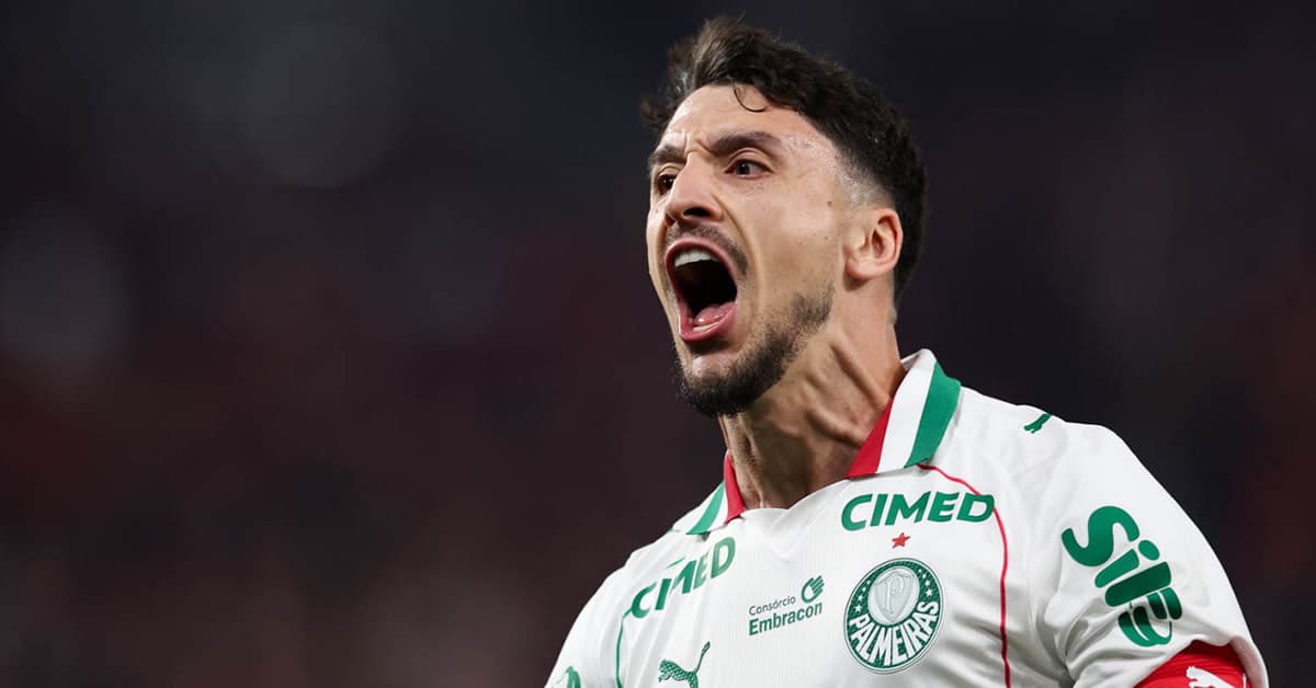 Palmeiras supera expulsão e vence o Athletico-PR em Curitiba