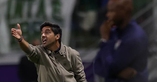 Abel aponta trunfo da classificação para a final da Libertadores e explica por que não viu os pênaltis