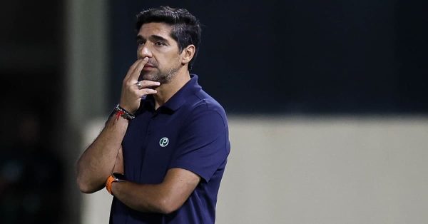 Abel destaca atuação “leve” do Palmeiras e valoriza vitória em meio à maratona